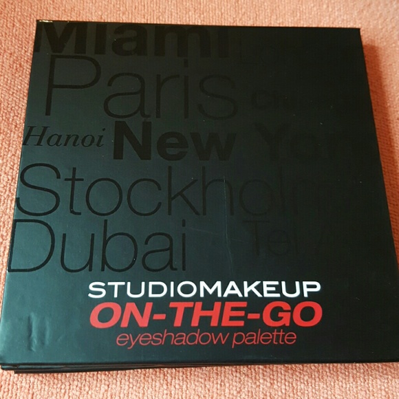 Studio Makeup "On the Go"