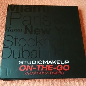 Studio Makeup "On the Go"