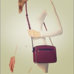 ❌SOLD❌Michael Kors Jet Set Large Leather Crossbody