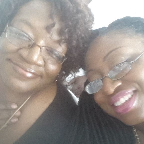 Meet your Posher, Courtney - Picture 1 of 1