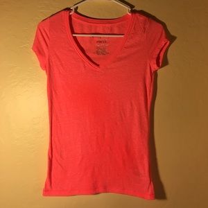 Bright coral vneck Aeropostale tee!