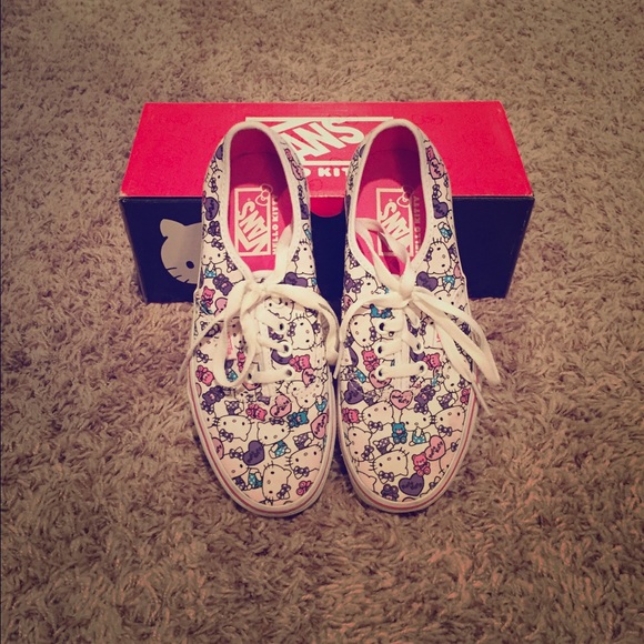 ‼️SOLD‼️Vans Hello Kitty shoes - Picture 1 of 4
