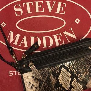 STEVE MADDEN reptile wallet/wristlet
