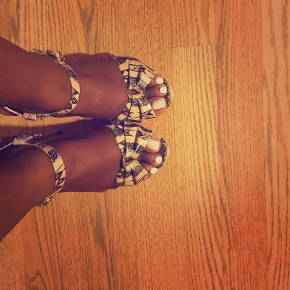 Cork, stacked heal, peep-toe platform