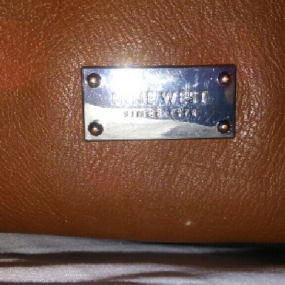 Nine West Tote - Picture 3 of 4