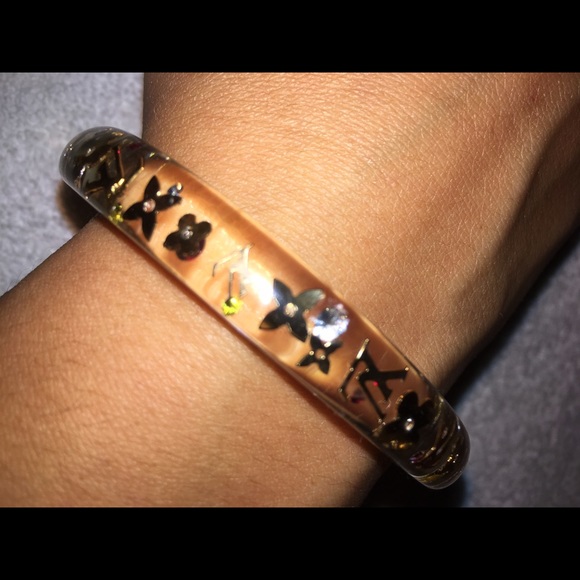 👑Luis Vuitton Clear Resin Bangle👑