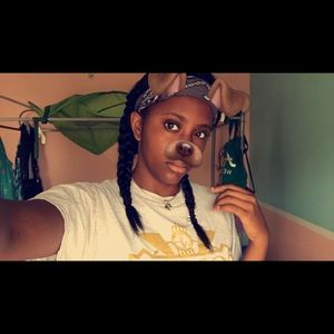 Meet your Posher, Amira