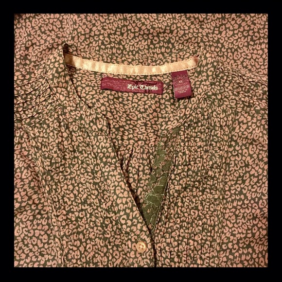 3/4 Sleeve Button Down Printed Top for Girl's - Picture 3 of 4