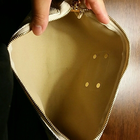 NFS - Louis Vuitton Damier Azur Eva Clutch Handbag - Picture 2 of 4