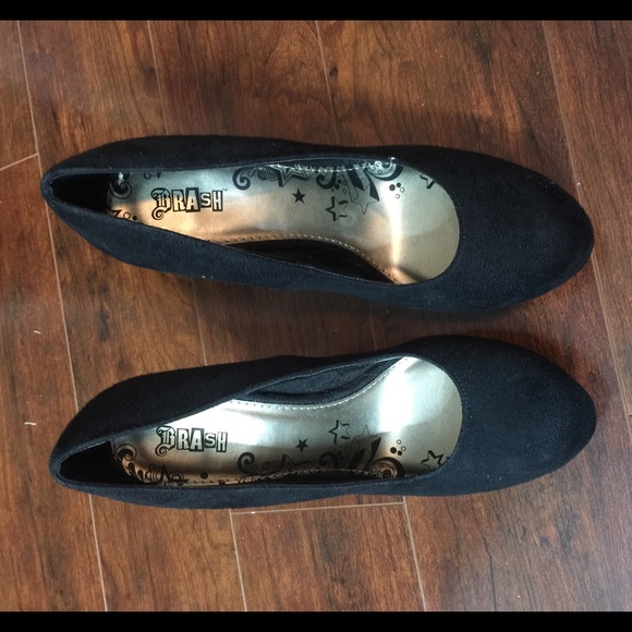 Black heals - Picture 2 of 3