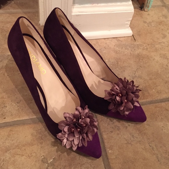 Magenta heels with light purple flower