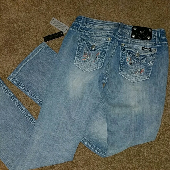 Ladies Miss Me jeans