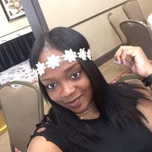 Meet your Posher, Eieasha