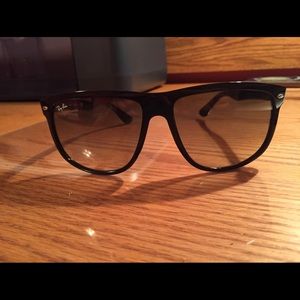 Ray-Ban RB4147 Boyfriend