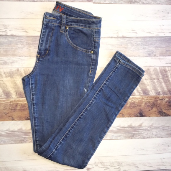 🎈Delia blue skinny jeans