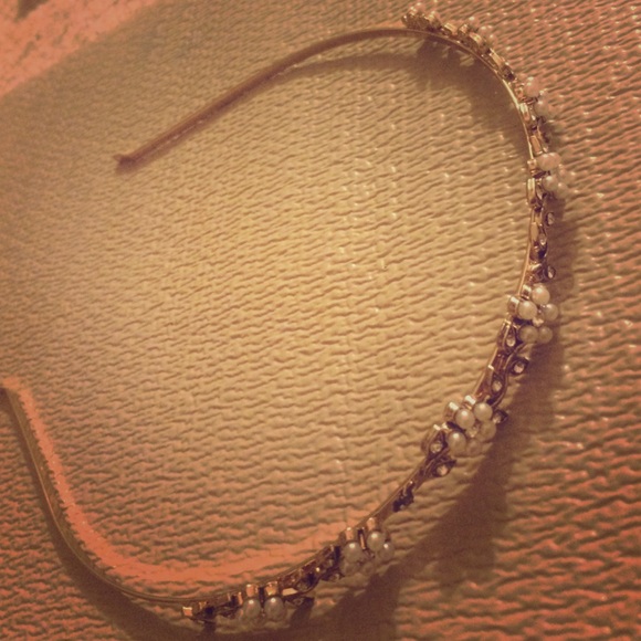 Headband - Picture 1 of 3