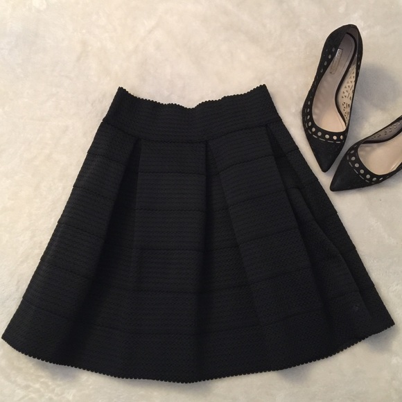 love on a hanger Dresses & Skirts - Flirty mini skirt💋
