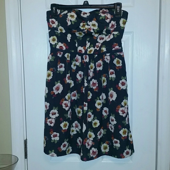 American Eagle Strapless Dress