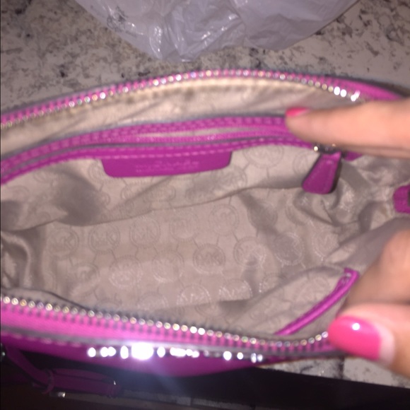 Michael Kors cross body bag - Picture 4 of 4