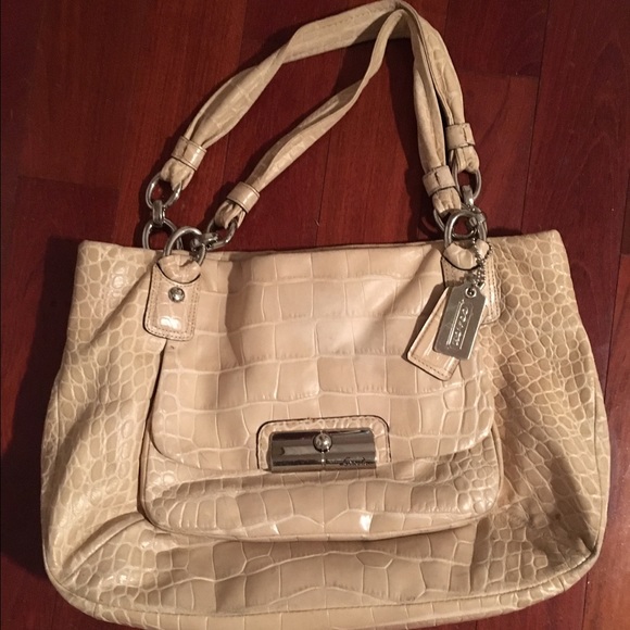 Coach Purse - Picture 3 of 4