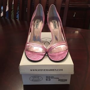 Brand New Steve Madden Python Pink Heels Size 9