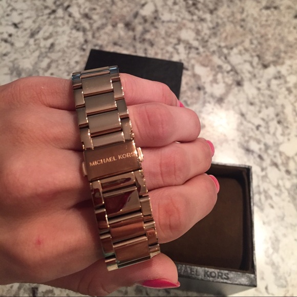 Rose Gold & Black Michael Kors Watch - Picture 4 of 4