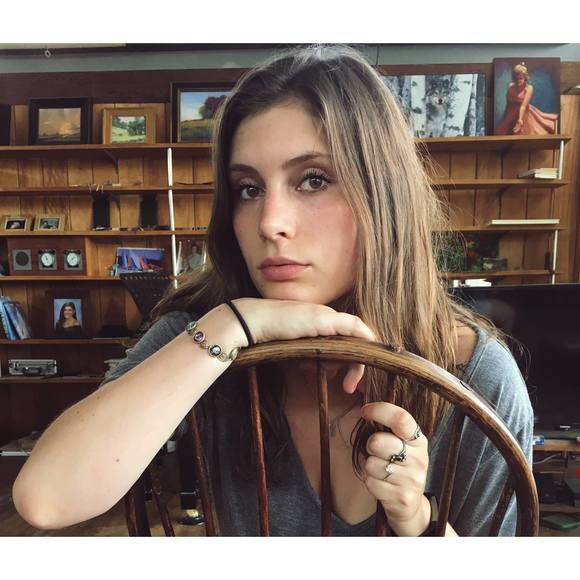 Meet your Posher, Liv