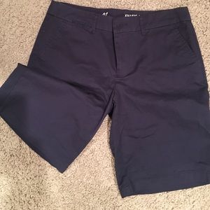 Comfy Khaki Bermuda shorts.