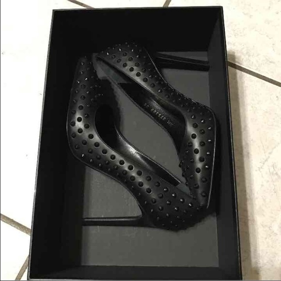 Saint Laurent studded black pump - Picture 2 of 4