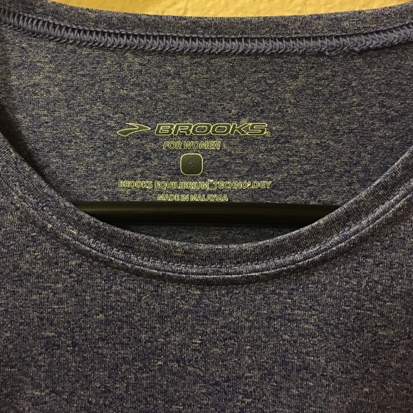 Brooks women's top size 2 - Picture 2 of 4