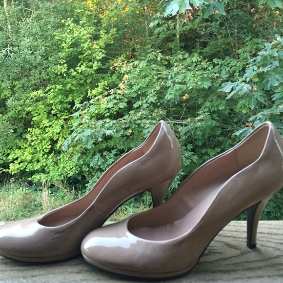 Nude pumps - Picture 1 of 3