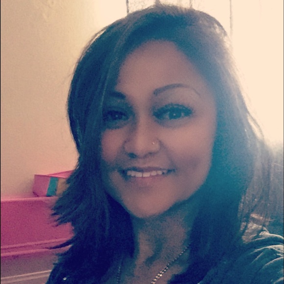 💋Meet your Posher, MeaB•Styles💋 - Picture 2 of 3