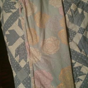 Os lularoe leggings