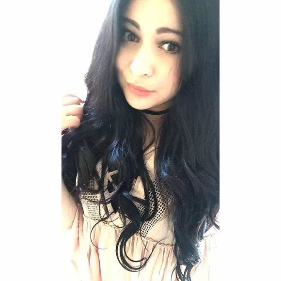 Meet your Posher, Cynthia