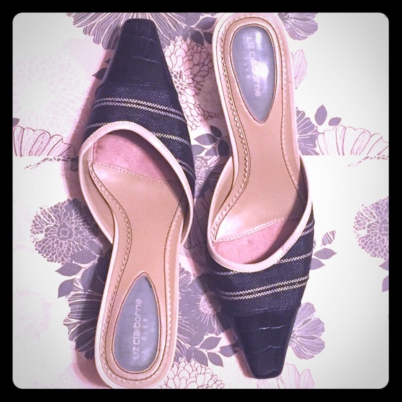 Liz Claiborne Black Heels