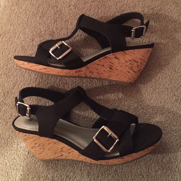 Naturalizer Wedges Like New Condition!!!