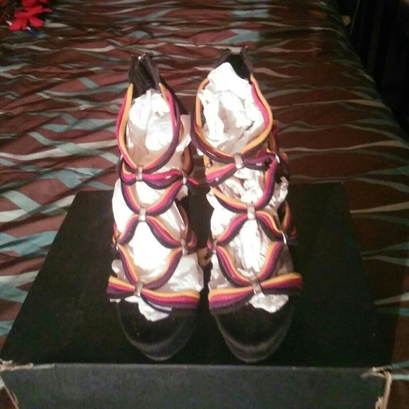 Multi-colored suede - Picture 2 of 3