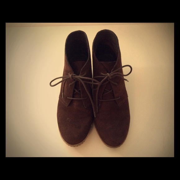 Franco Sarto brown suede chukka booties