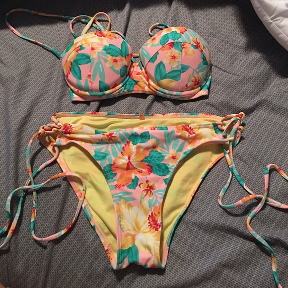 swim suit