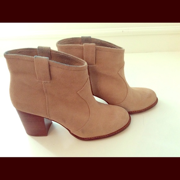 Splendid tan suede ankle booties