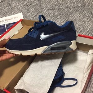Woman's air max 90 PRM Suede