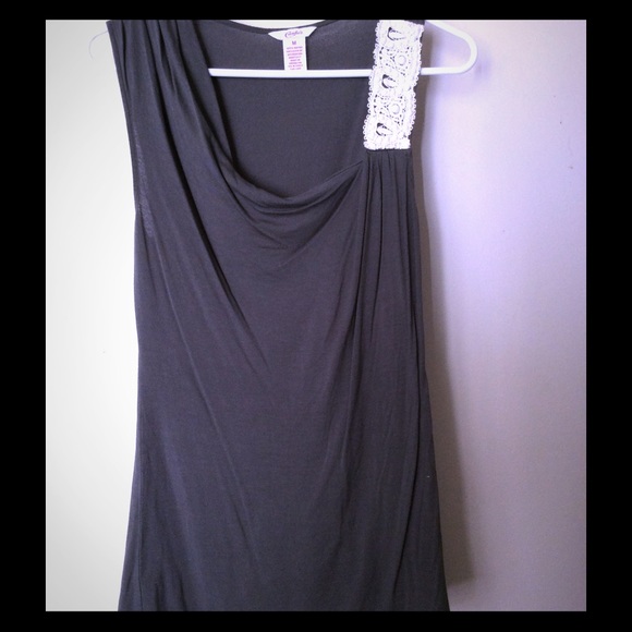 Candie's cute Gray top