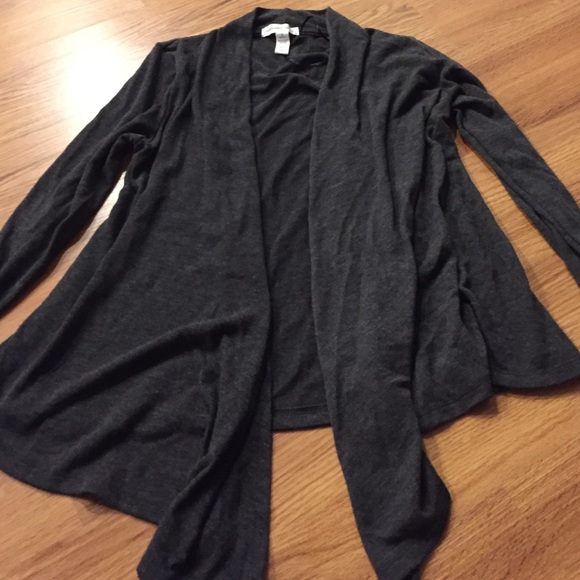 Dark grey long sleeve sweater