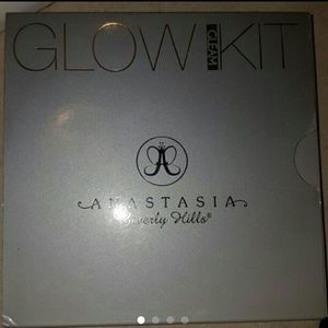 Anastasia Beverly Hills Glow Kit - GLEAM*