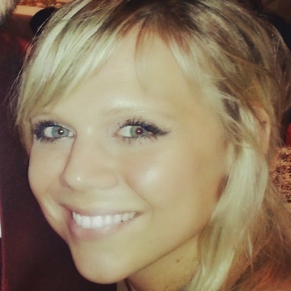 Meet your Posher, Kari - Picture 1 of 1