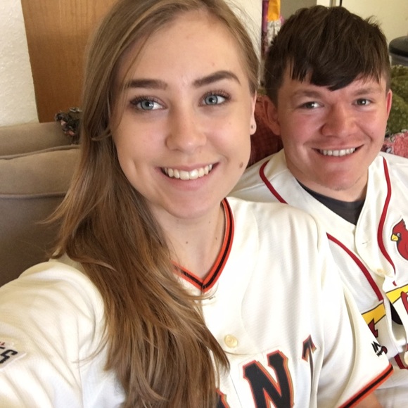 Meet your Posher, Sarah - Picture 1 of 1