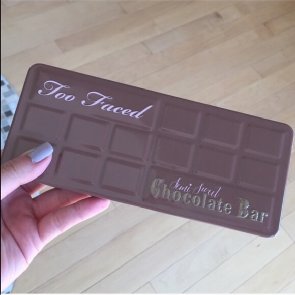 ✨NEW✨Too-Faced Semi Sweet Chocolate Palette - Picture 2 of 4