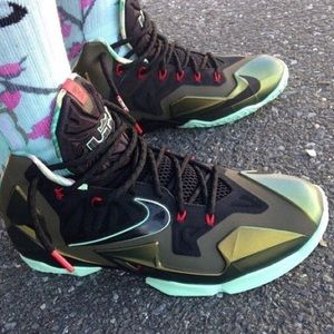 LeBron 11 "parachute"