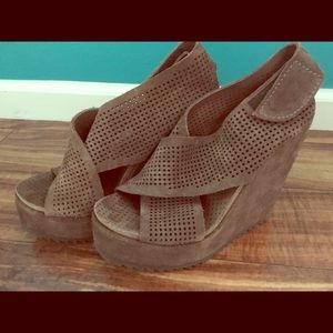 Pedro Garcia wedges