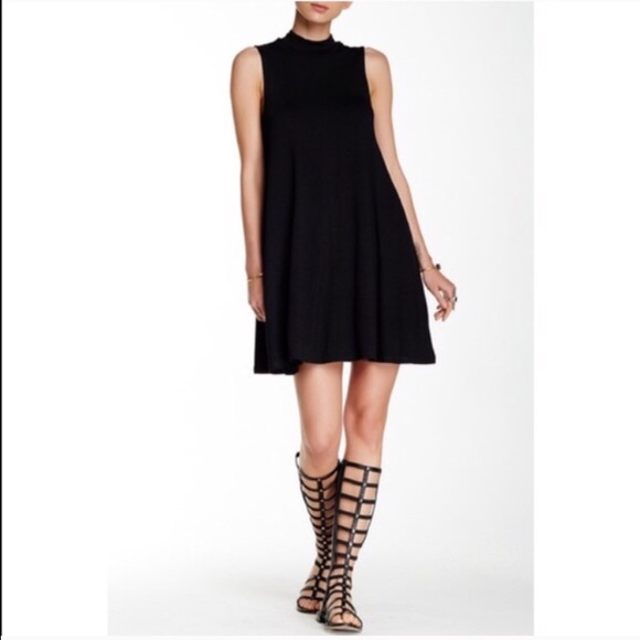 HP • Black Shift Dress // Last One - Picture 3 of 5